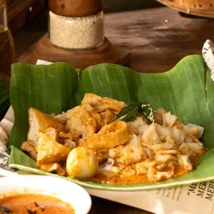 Cheong Fun with Curry Sauce