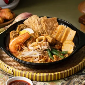 Curry Laksa Special – Chicken & Seafood